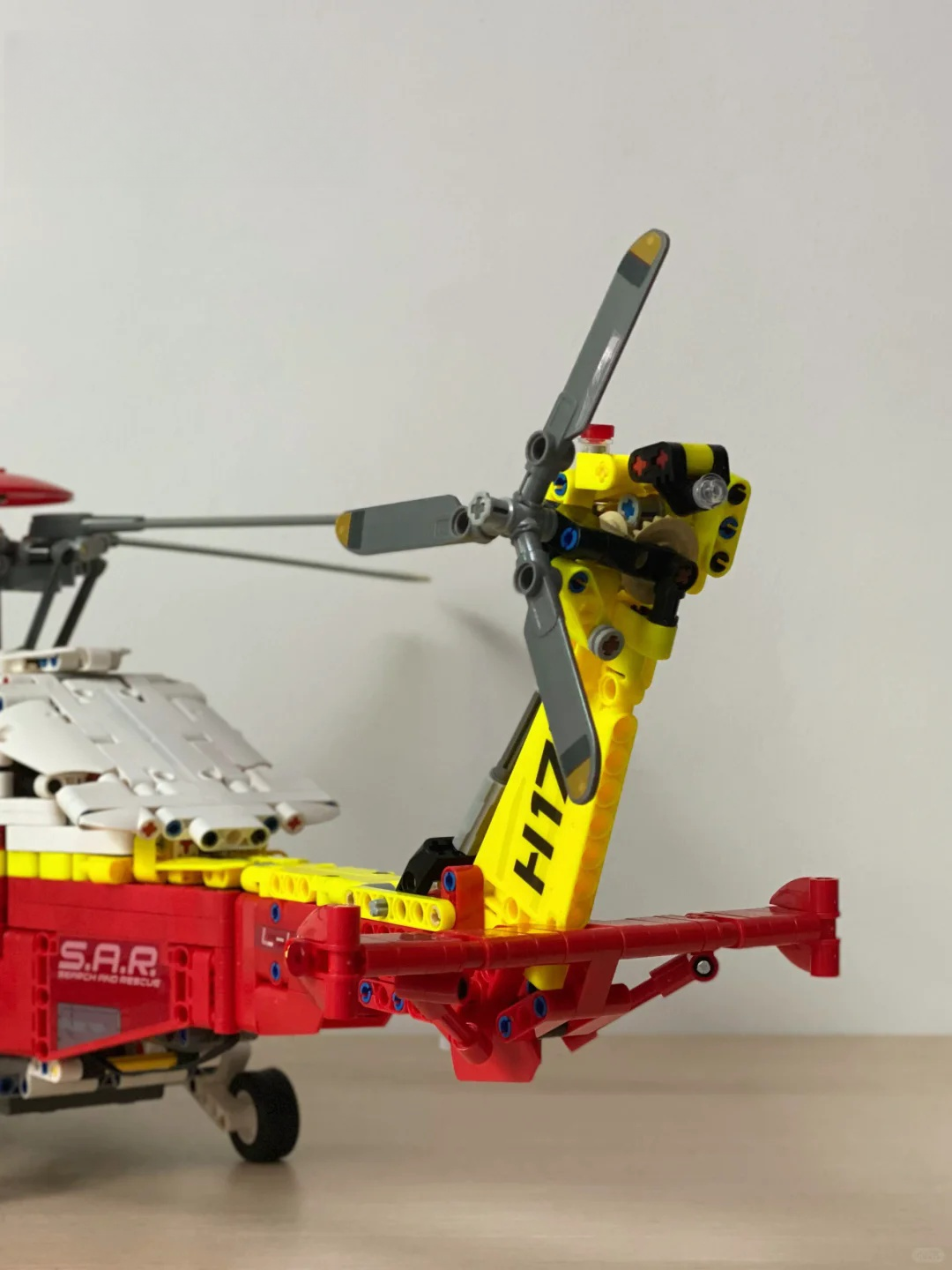 New MOC Rescue Helicopter Mode - đánh giá và giá Home Decor Disney