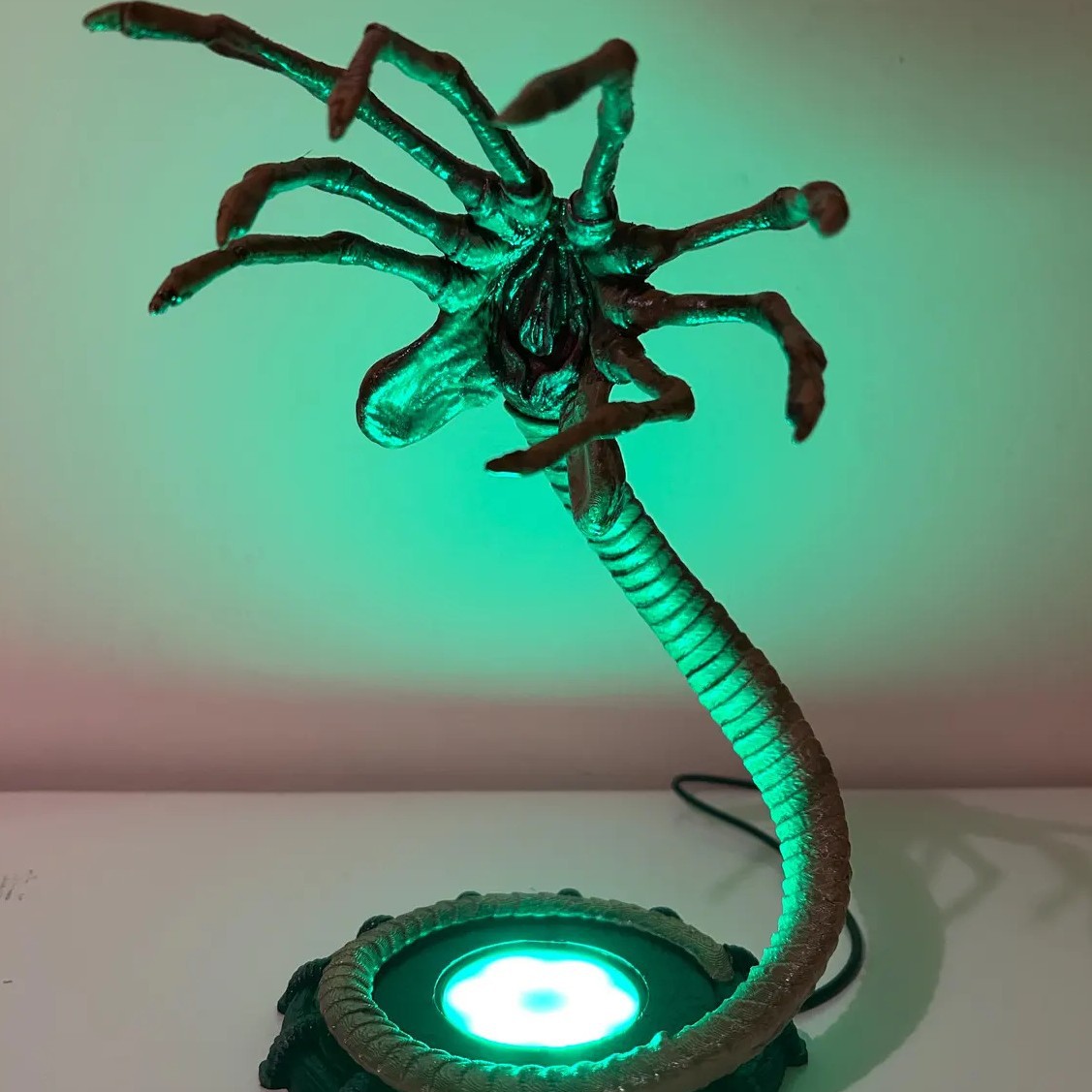Alien Facehugger Lamp Nightlig - đánh giá và giá Home Decor Com