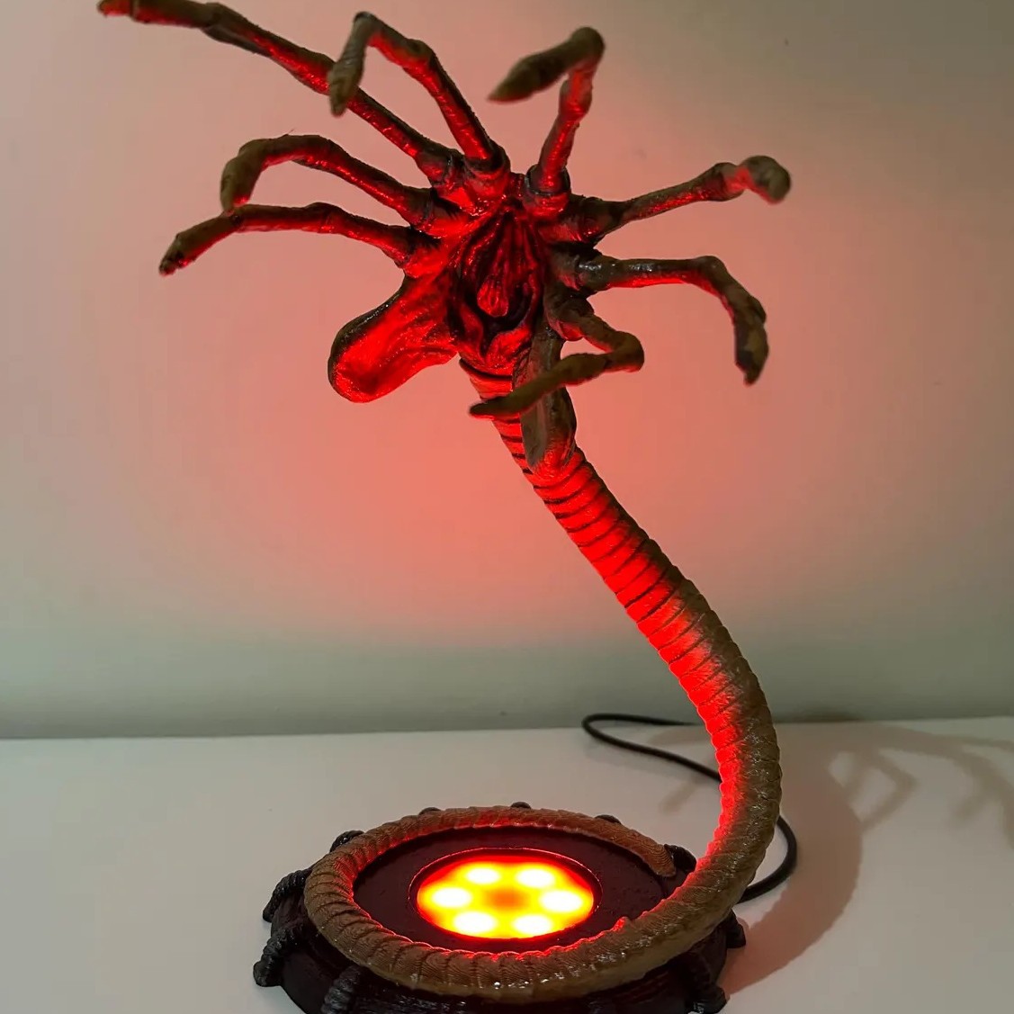 Alien Facehugger Lamp Nightlig - đánh giá và giá Home Decor Com